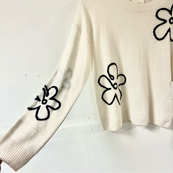 Cynthia Rowley Cream 100% cashmere sweater with black flower design - Picture 5 of 7